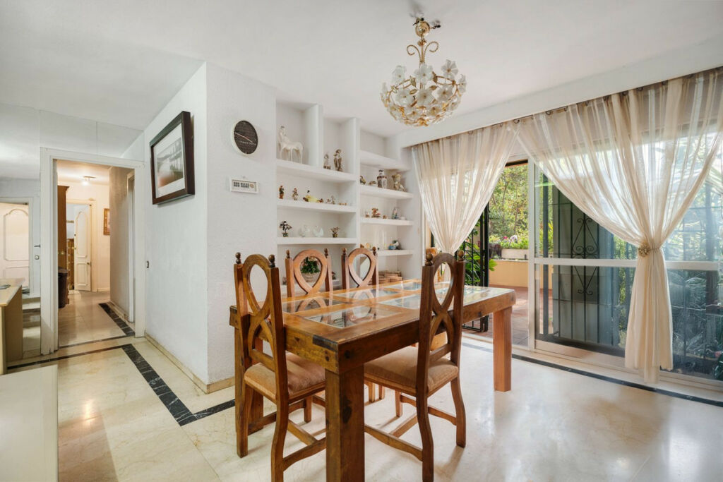 Middle Floor Apartment Marbella Málaga - image 7