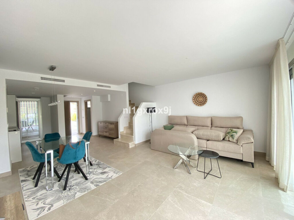 Townhouse Estepona Málaga - image 7