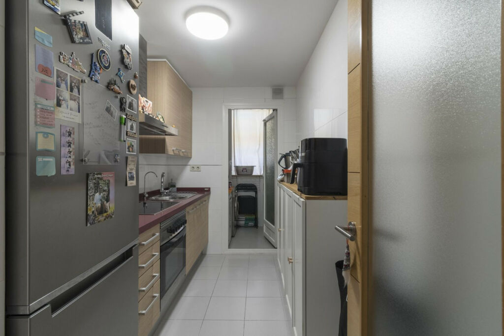 Middle Floor Apartment Benalmadena Málaga - image 7