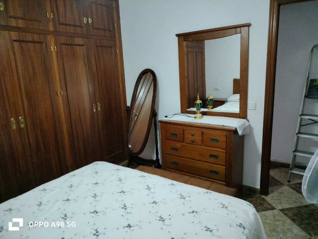Middle Floor Apartment Fuengirola Málaga - image 7