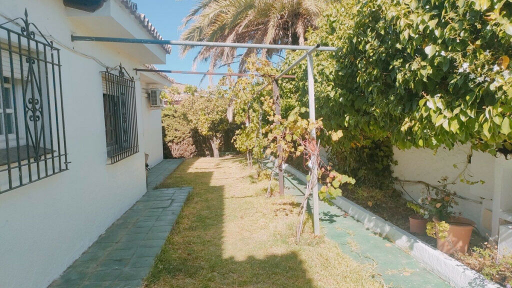 Detached Villa Marbella Málaga - image 7