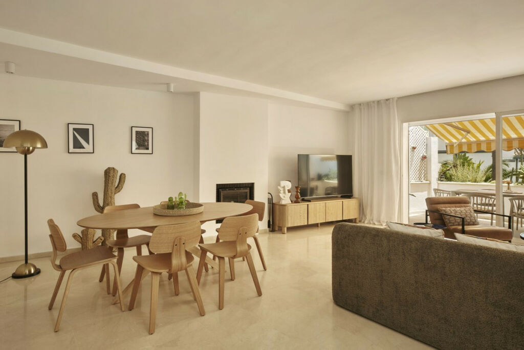 Middle Floor Apartment Estepona Málaga - image 7