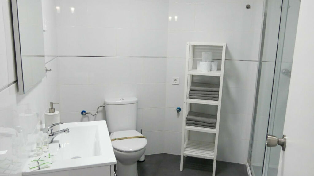 Top Floor Apartment Benalmadena Málaga - image 7