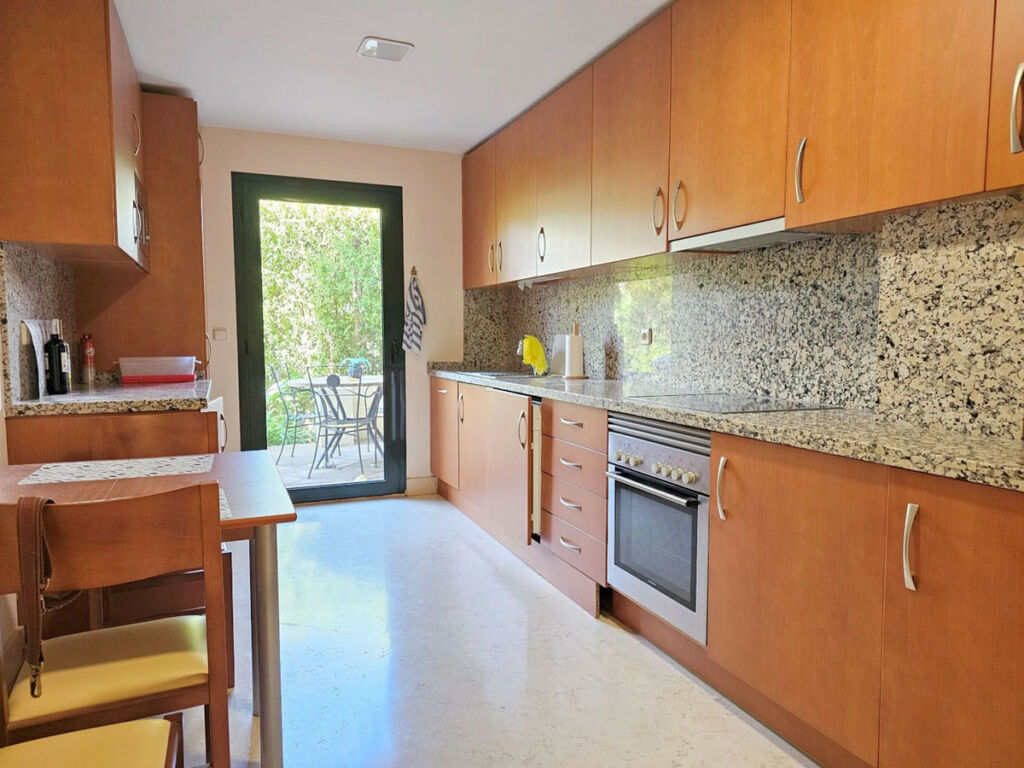 Ground Floor Apartment Benahavís Málaga - image 7