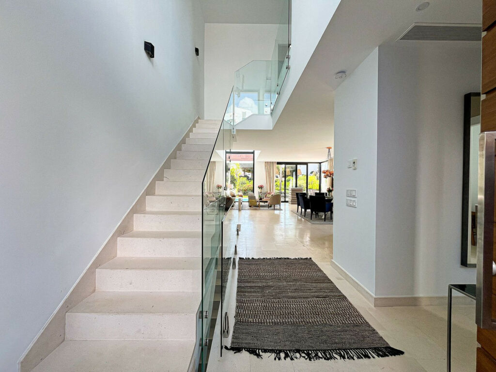 Semi-Detached House Cabopino Málaga - image 7
