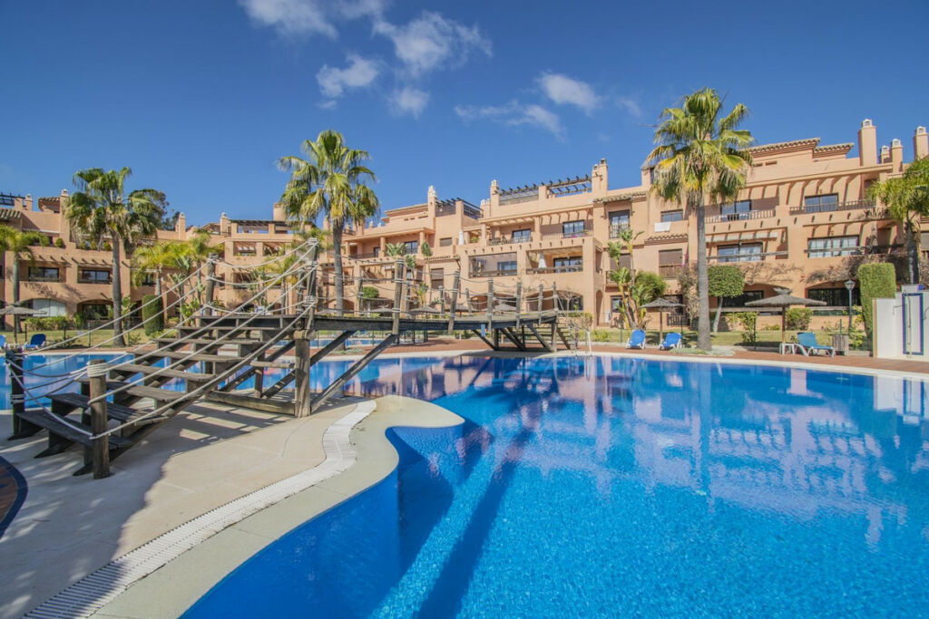 Middle Floor Apartment Hacienda del Sol Málaga - image 7