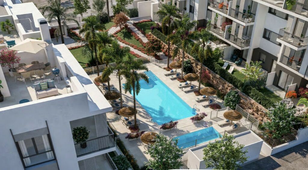 Middle Floor Apartment Estepona Málaga - image 7