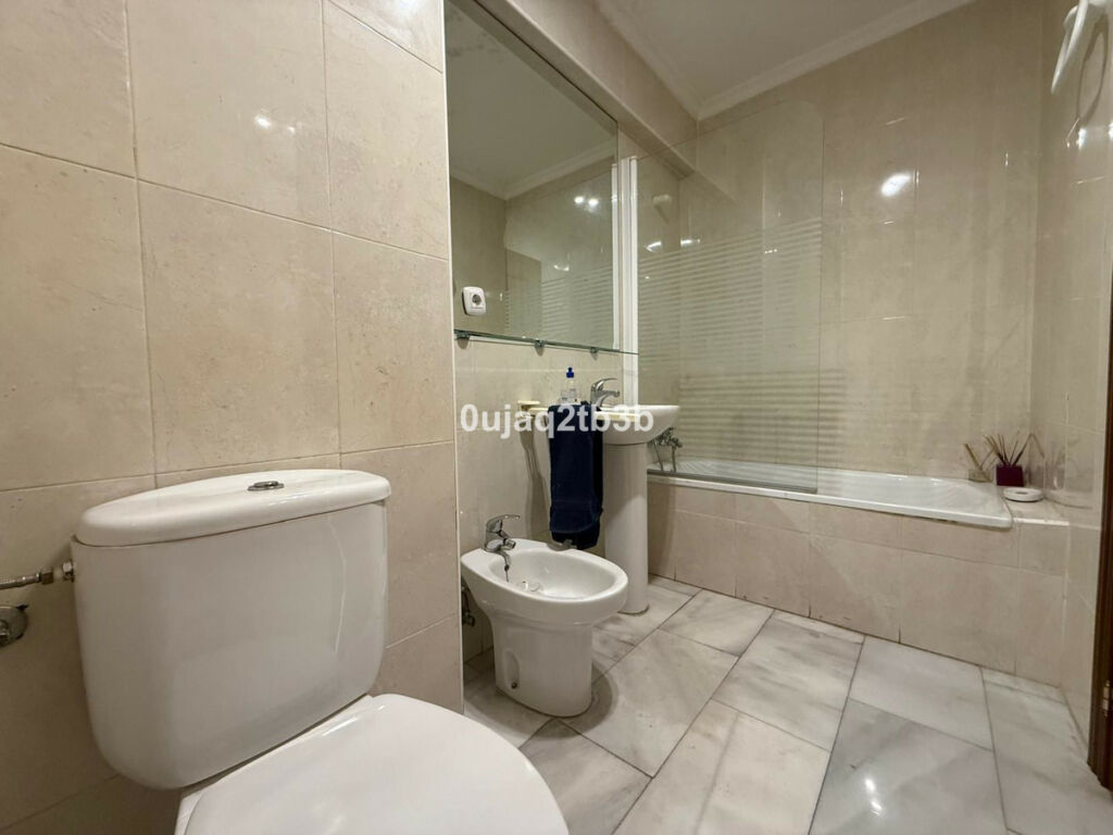 Middle Floor Apartment Marbella Málaga - image 8