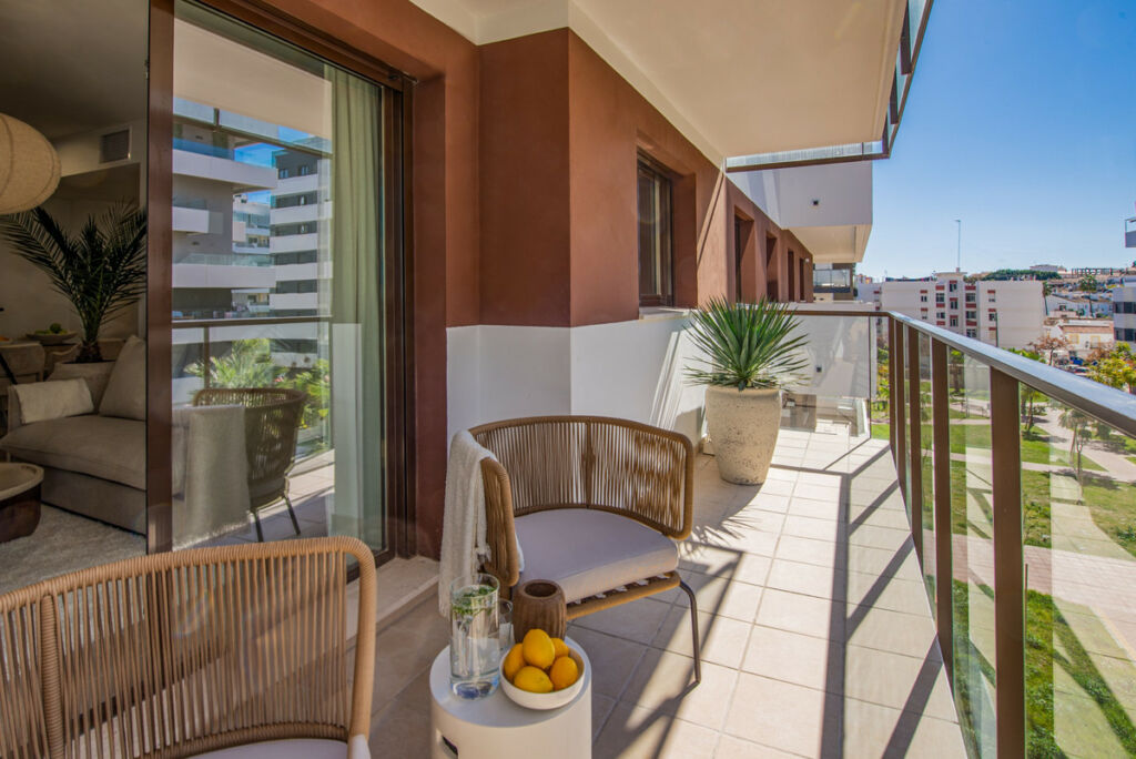 Middle Floor Apartment Estepona Málaga - image 7