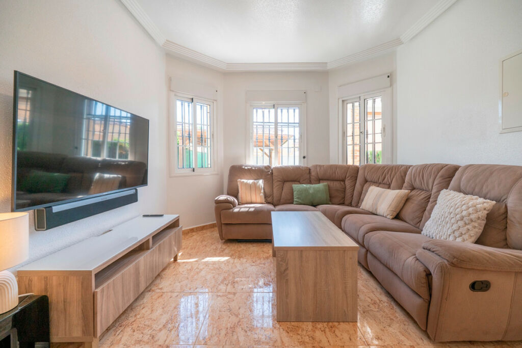 Townhouse Guardamar del Segura Alicante - image 7