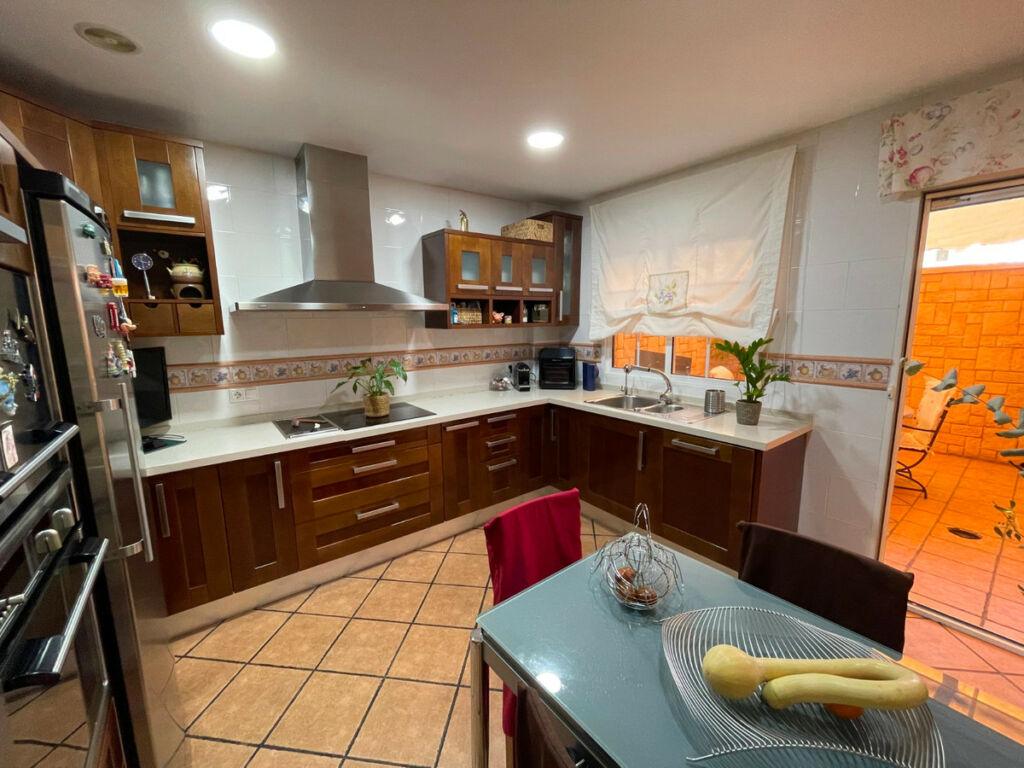 Townhouse Elche Alicante - image 7