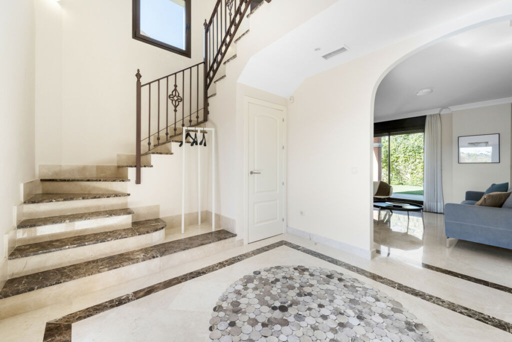 Semi-Detached House Estepona Málaga - image 7