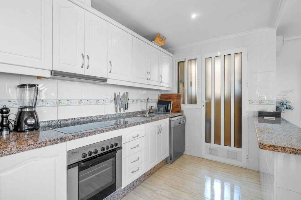 Penthouse Villamartin Alicante - image 7