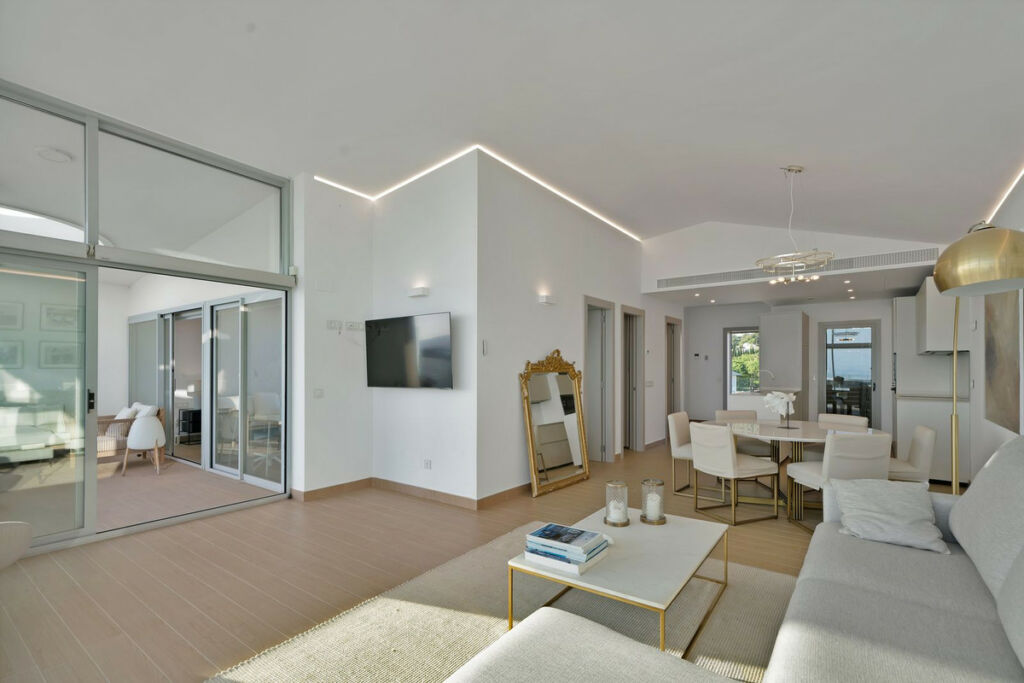Penthouse Fuengirola Málaga - image 7