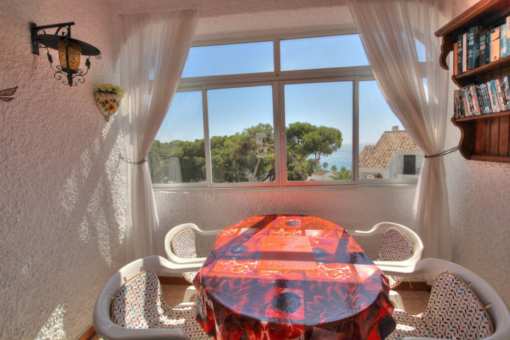Middle Floor Apartment Torrenueva Málaga - image 6