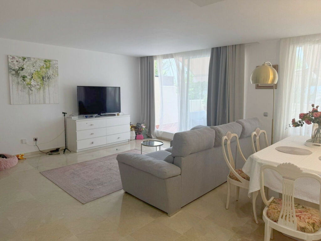 Ground Floor Apartment Benahavís Málaga - image 7