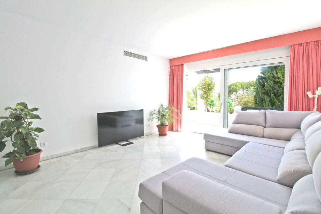 Penthouse Duplex The Golden Mile Málaga - image 12