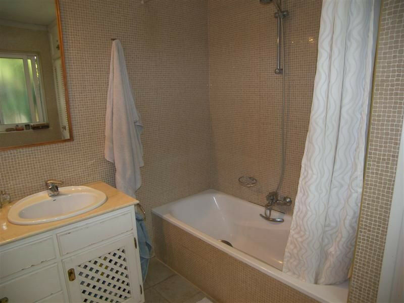 Detached Villa Marbella Málaga - image 7