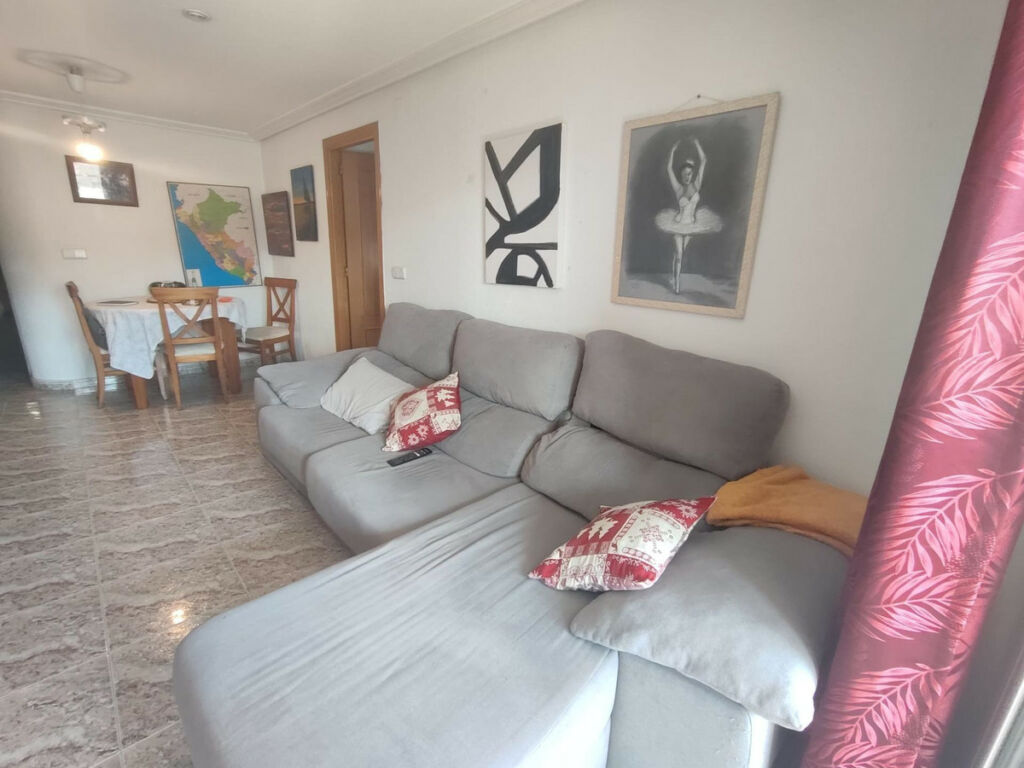 Middle Floor Apartment Torrevieja Alicante - image 7