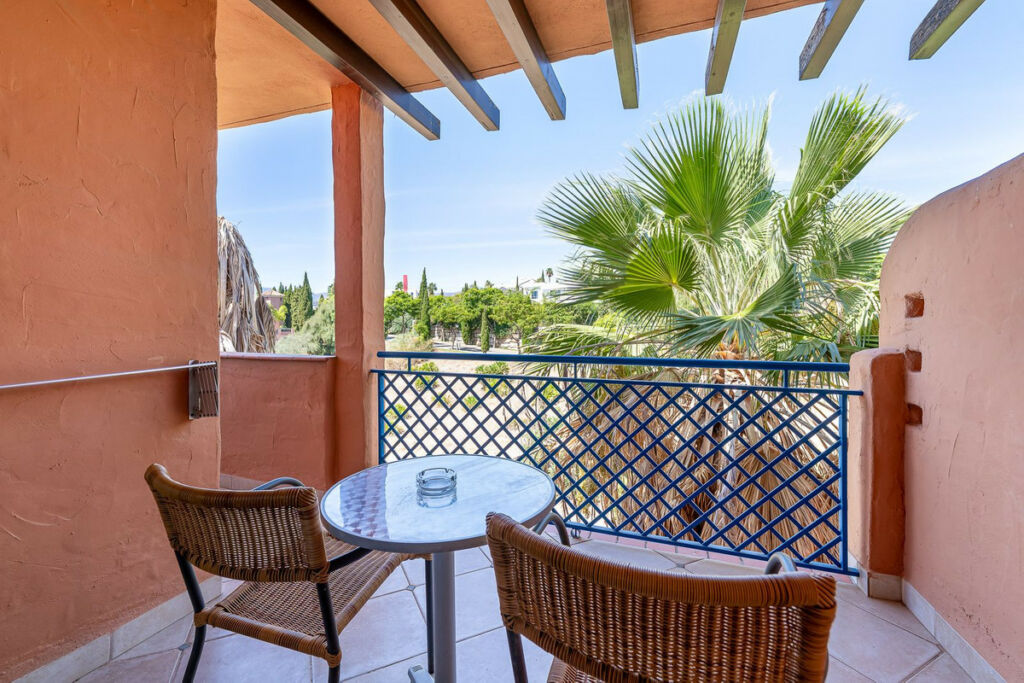 Top Floor Apartment Benahavís Málaga - image 7