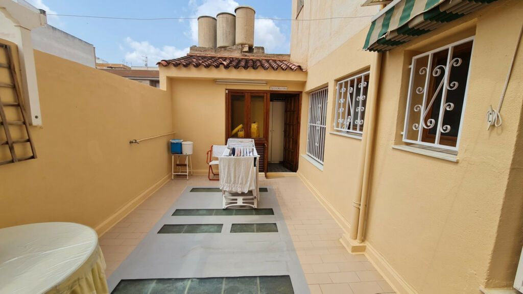 Townhouse Elda Alicante - image 7