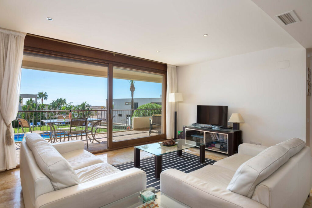 Ground Floor Apartment Altos de los Monteros Málaga - image 7