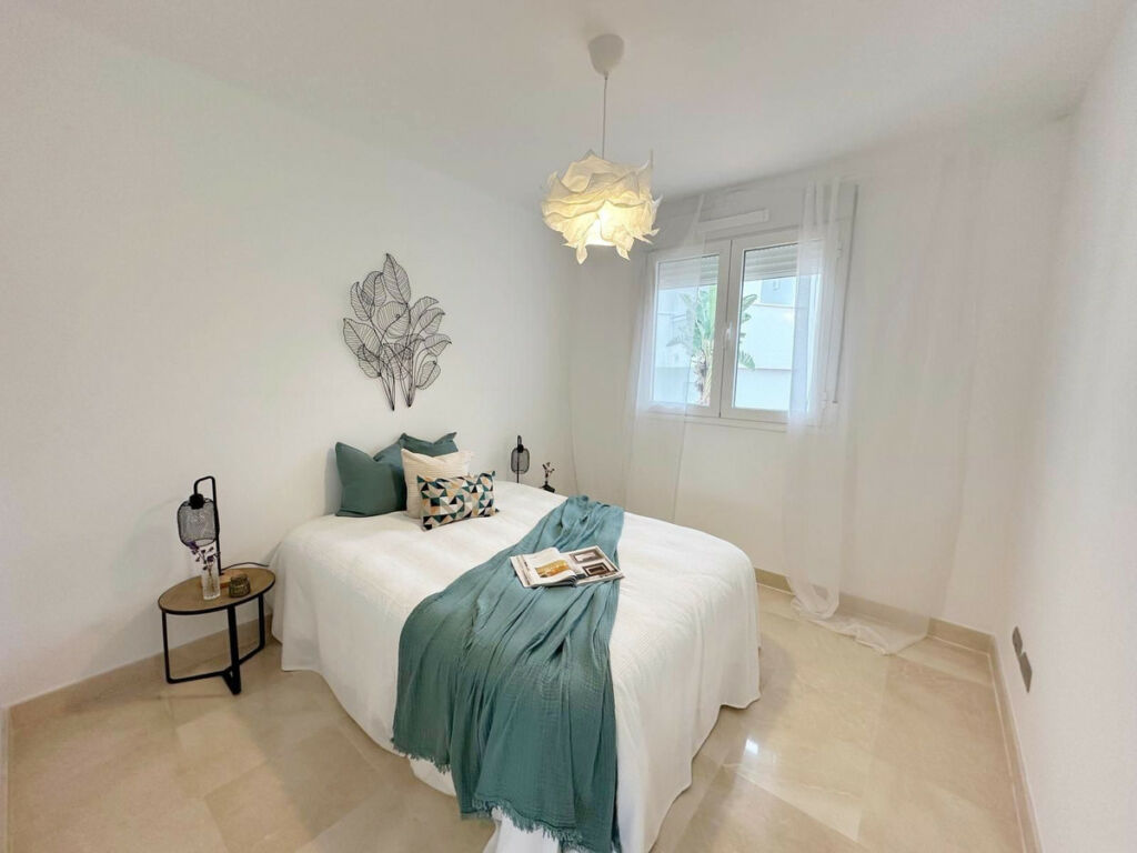 Middle Floor Apartment Los Arqueros Málaga - image 14