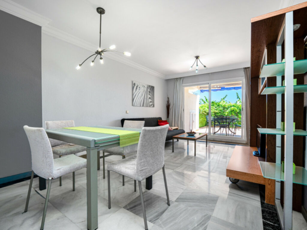 Middle Floor Apartment Marbella Málaga - image 7