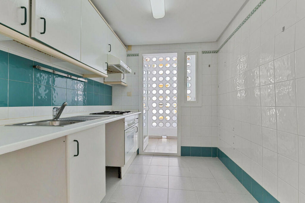 Middle Floor Studio Marbella Málaga - image 7