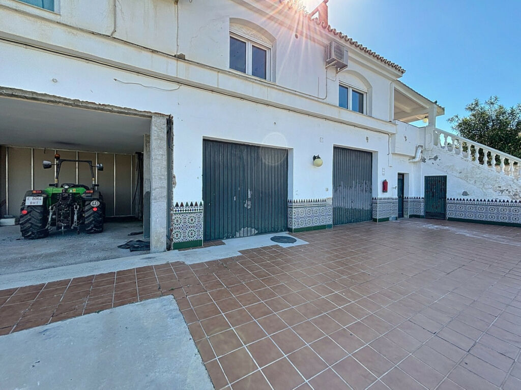 Detached Villa Almayate Málaga - image 7