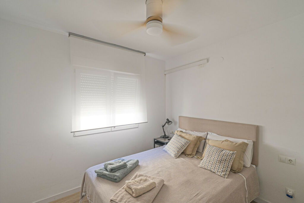 Middle Floor Apartment Fuengirola Málaga - image 7