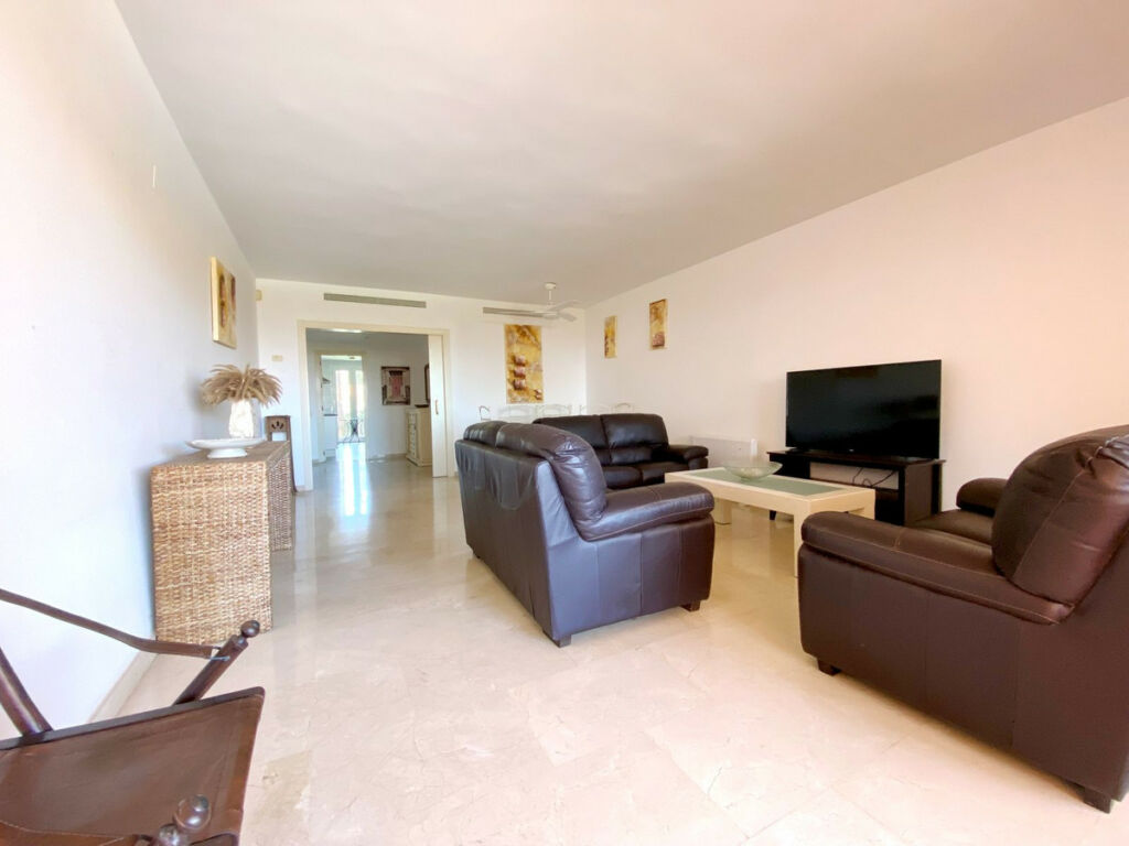 Middle Floor Apartment Manilva Málaga - image 7