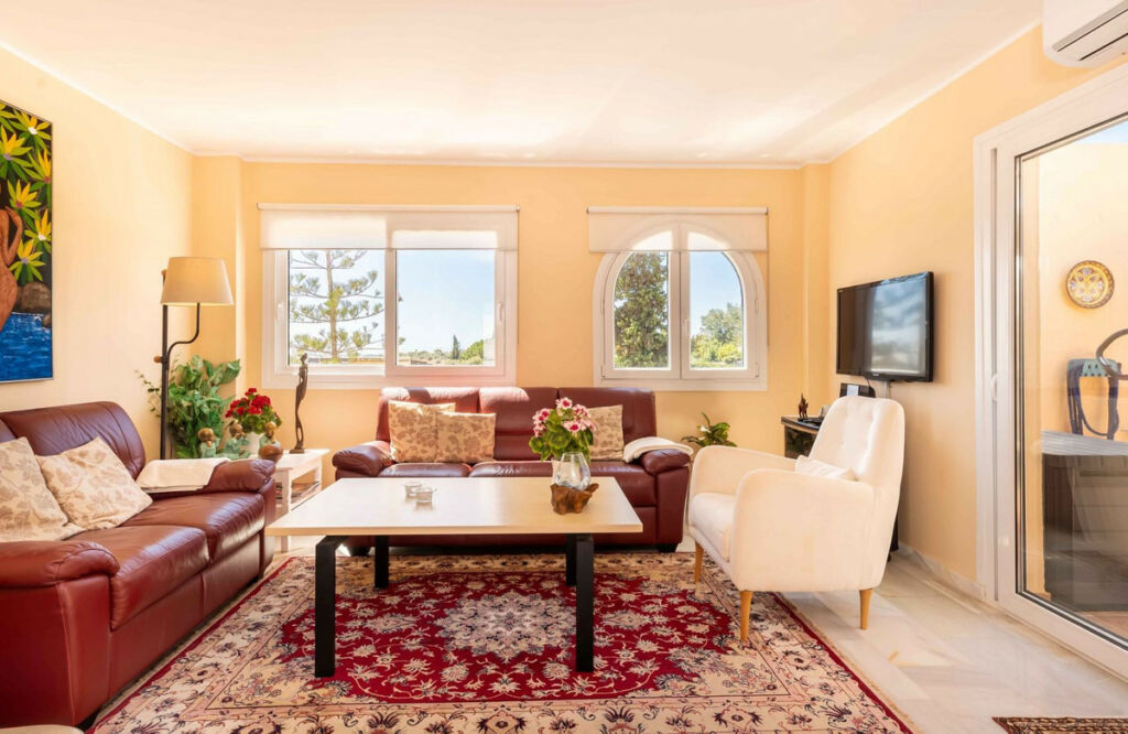 Penthouse Sierrezuela Málaga - image 7