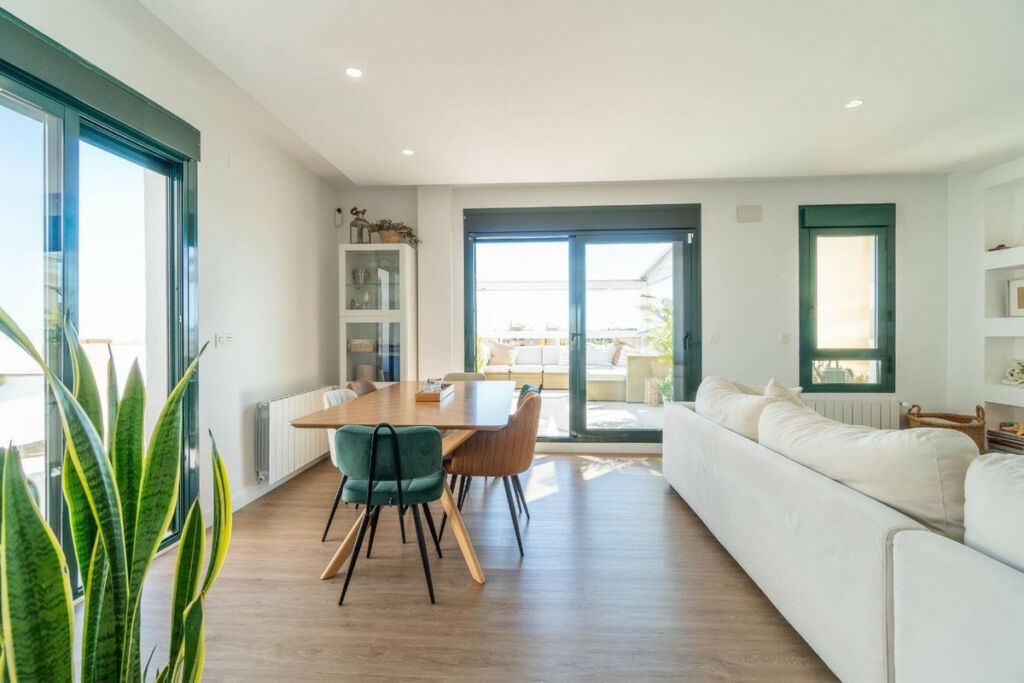 Top Floor Apartment Lomas De Campoamor Alicante - image 7