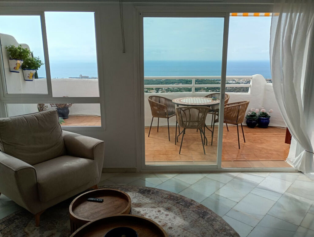 Penthouse Calahonda Málaga - image 7