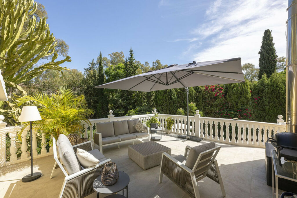 Detached Villa Calahonda Málaga - image 7