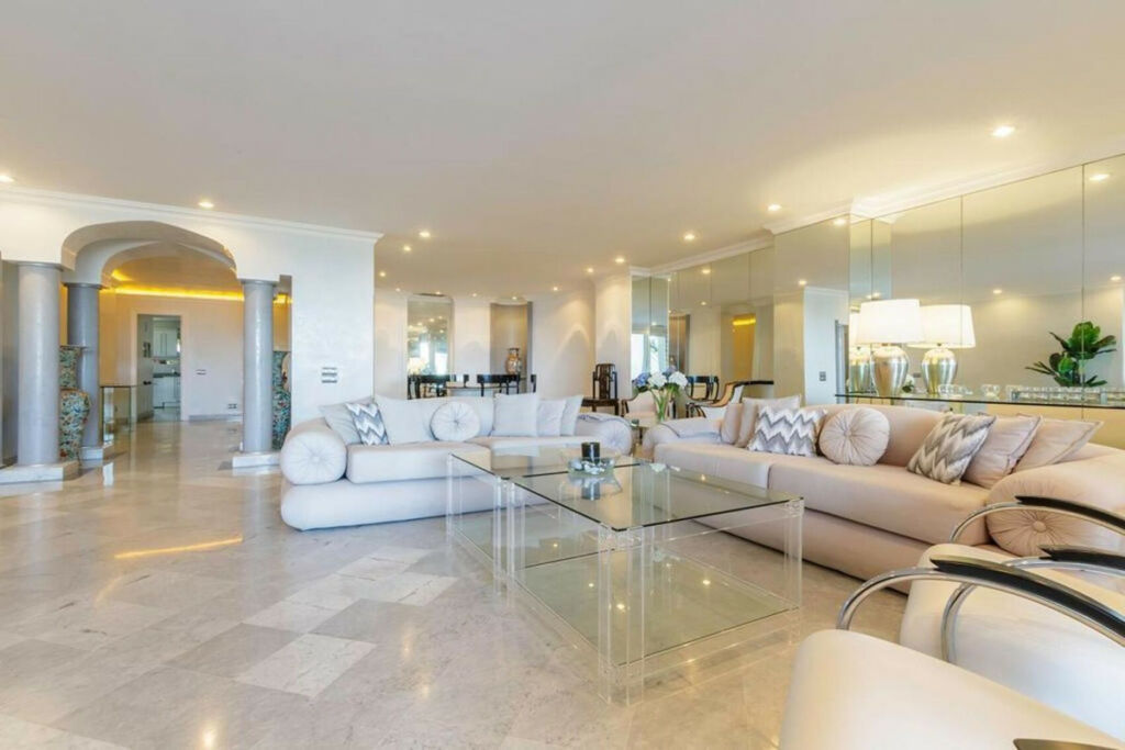 Middle Floor Apartment Puerto Banús Málaga - image 7