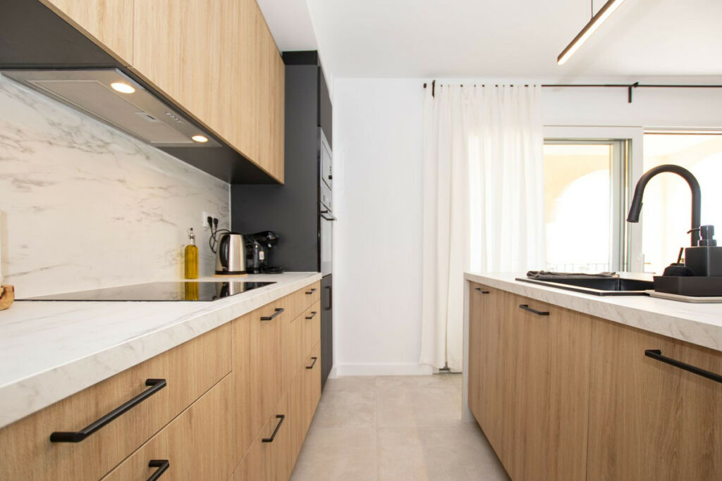 Middle Floor Apartment Torrenueva Málaga - image 7