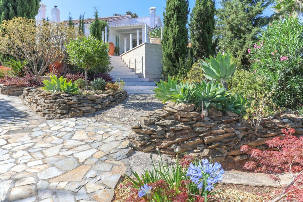 Detached Villa Guaro Málaga - image 71
