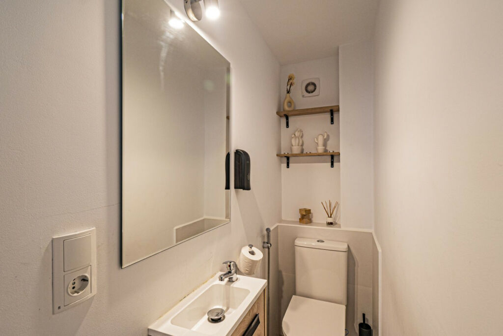 Middle Floor Apartment Fuengirola Málaga - image 8