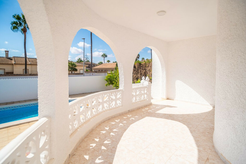 Detached Villa Ciudad Quesada Alicante - image 8