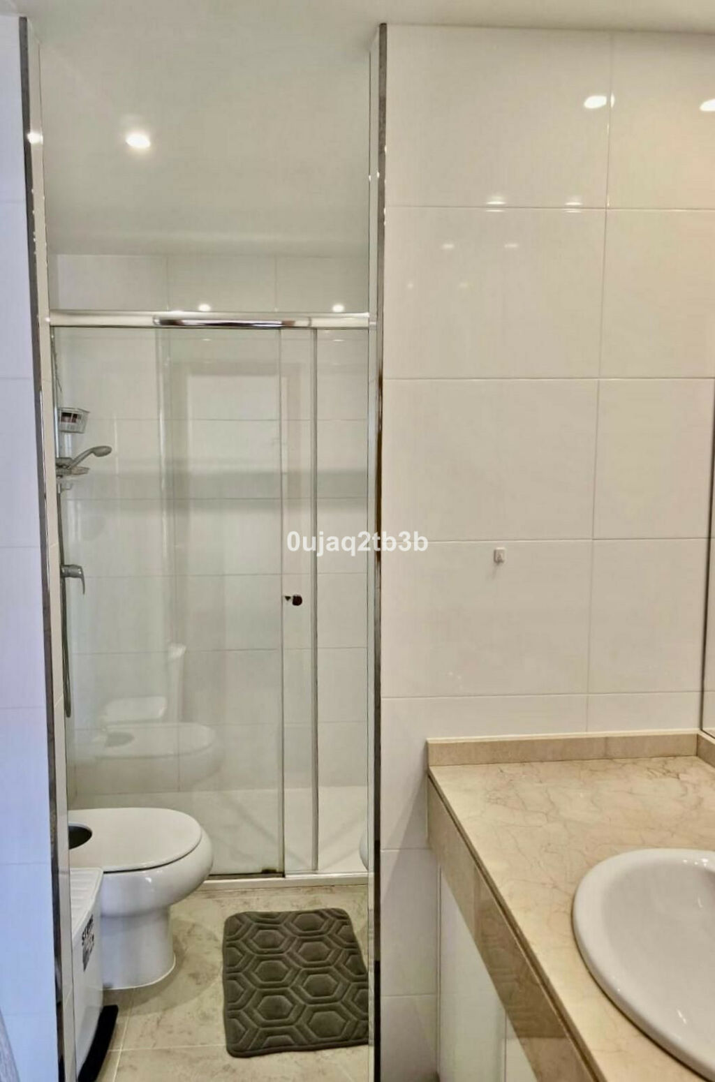 Top Floor Apartment Selwo Málaga - image 8