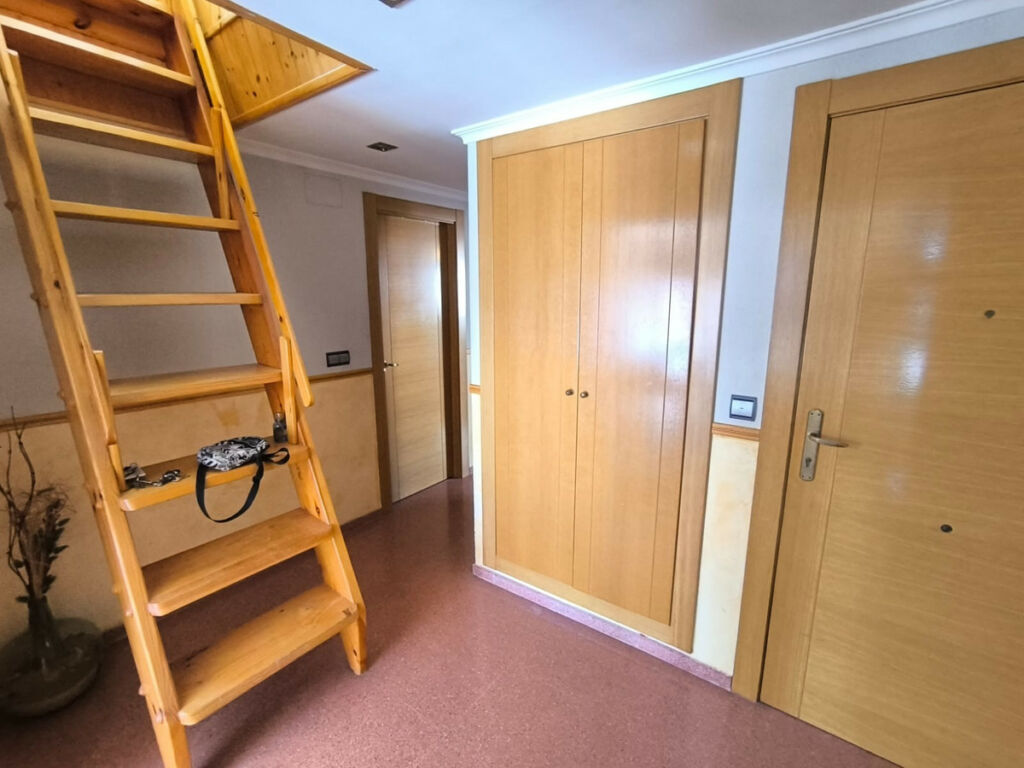 Ground Floor Apartment Sax Alicante - image 8