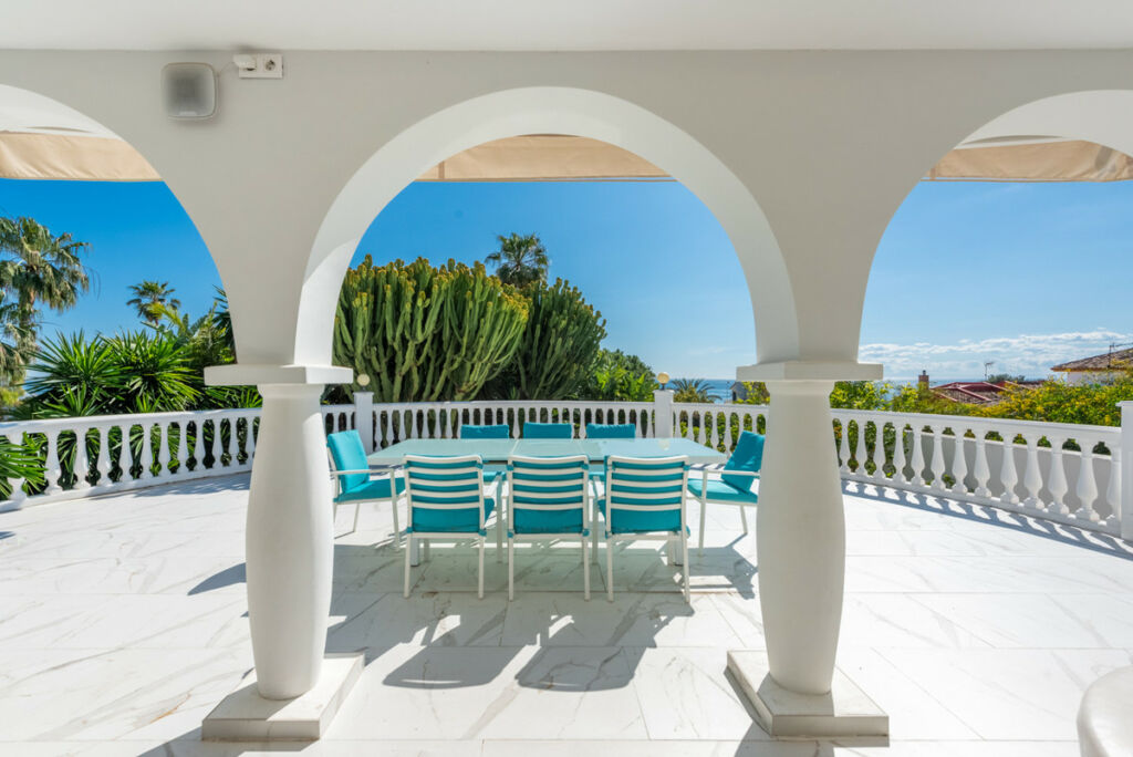 Detached Villa Marbella Málaga - image 8