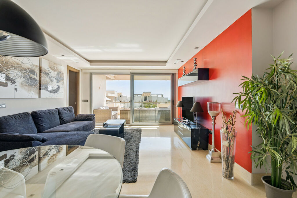 Middle Floor Apartment Benahavís Málaga - image 8