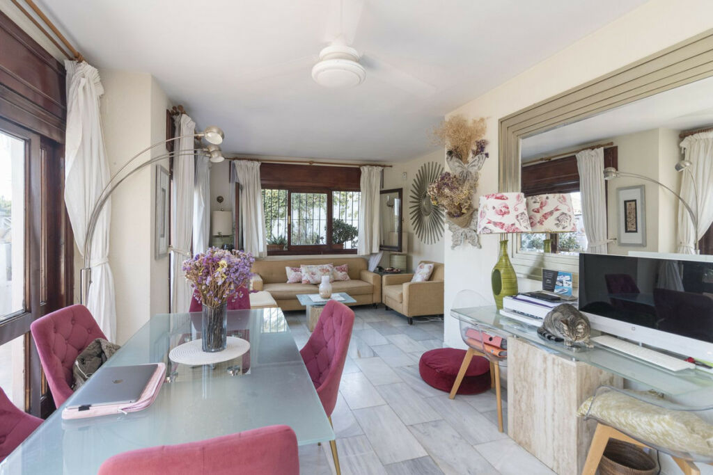 Detached Villa El Rosario Málaga - image 8