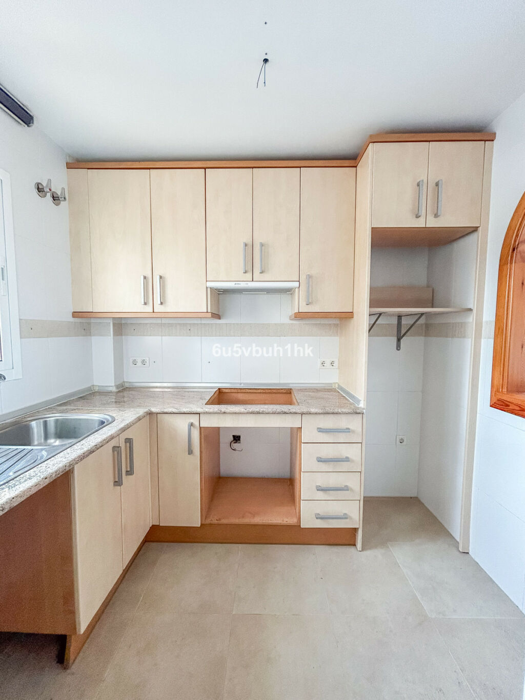 Ground Floor Apartment El Faro Málaga - image 8