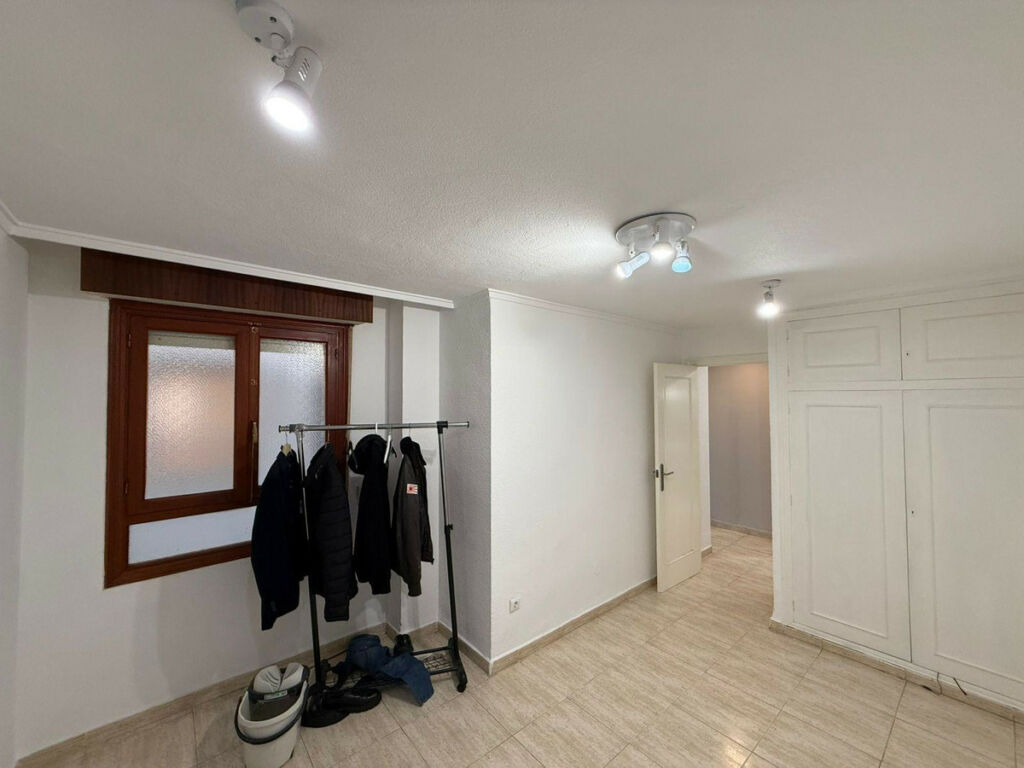 Middle Floor Apartment Torrevieja Alicante - image 8