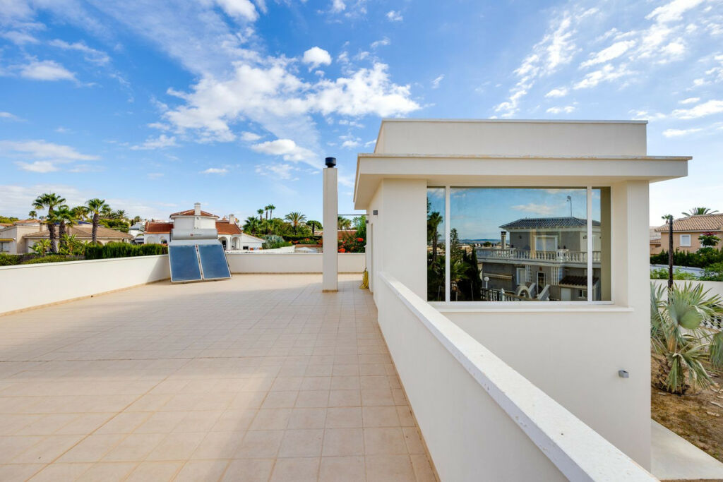 Detached Villa Ciudad Quesada Alicante - image 8