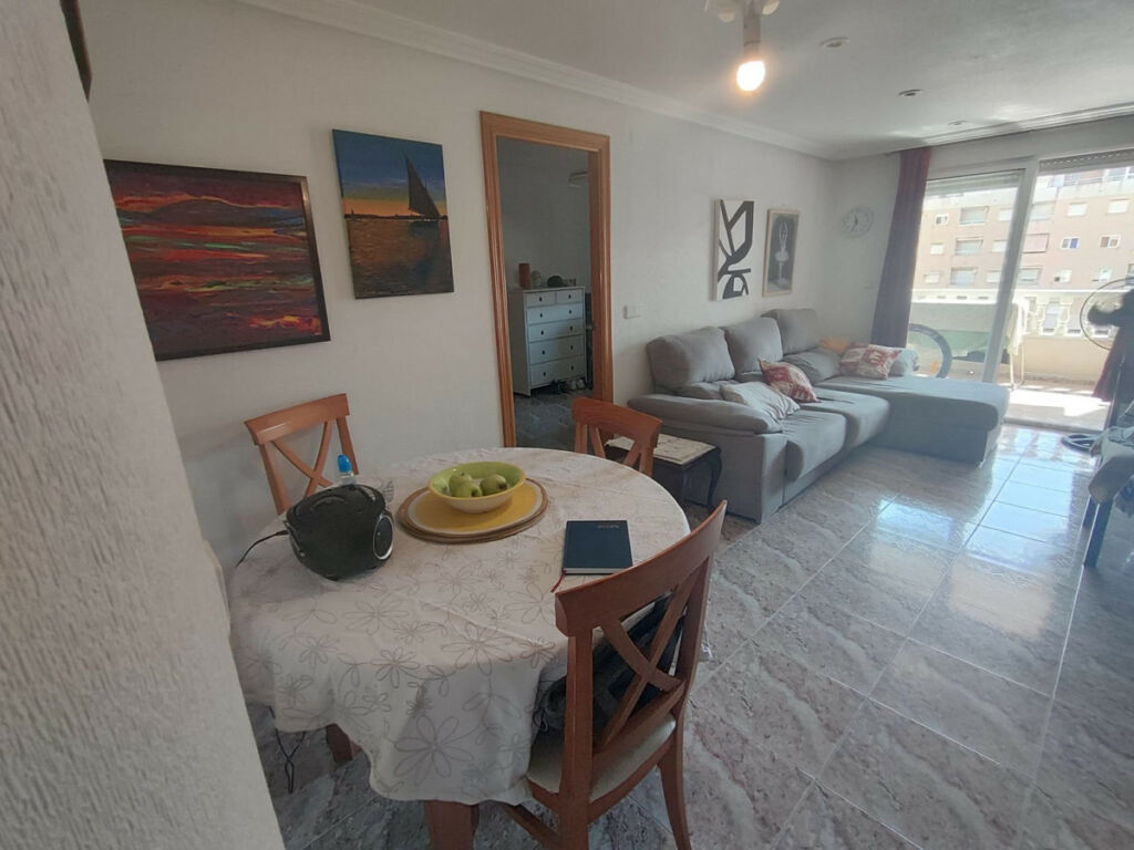 Middle Floor Apartment Torrevieja Alicante - image 8